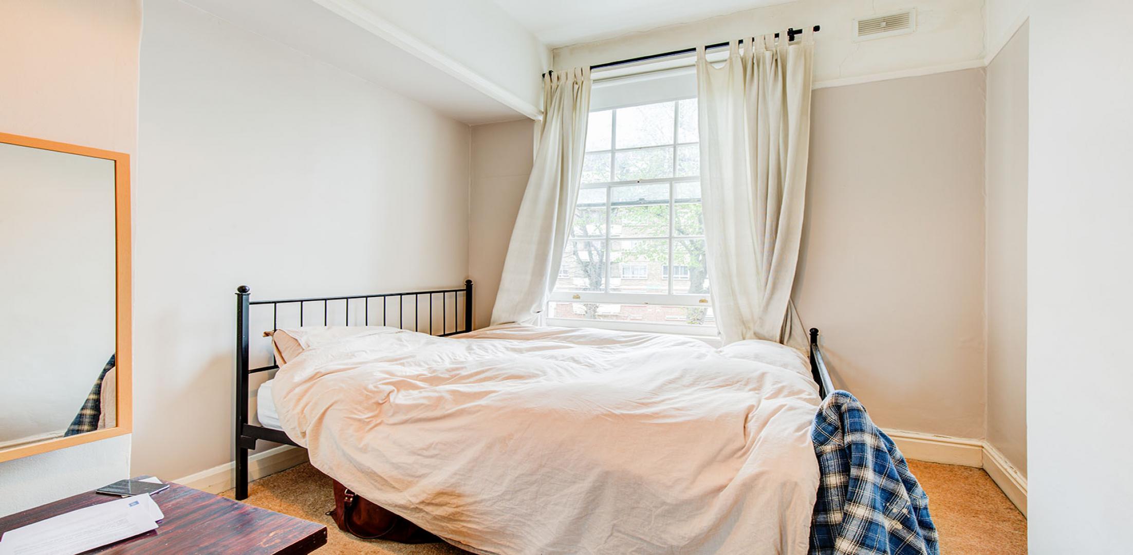 			2 Bedroom, 1 bath, 1 reception Apartment			 West End Lane, WEST HAMPSTEAD